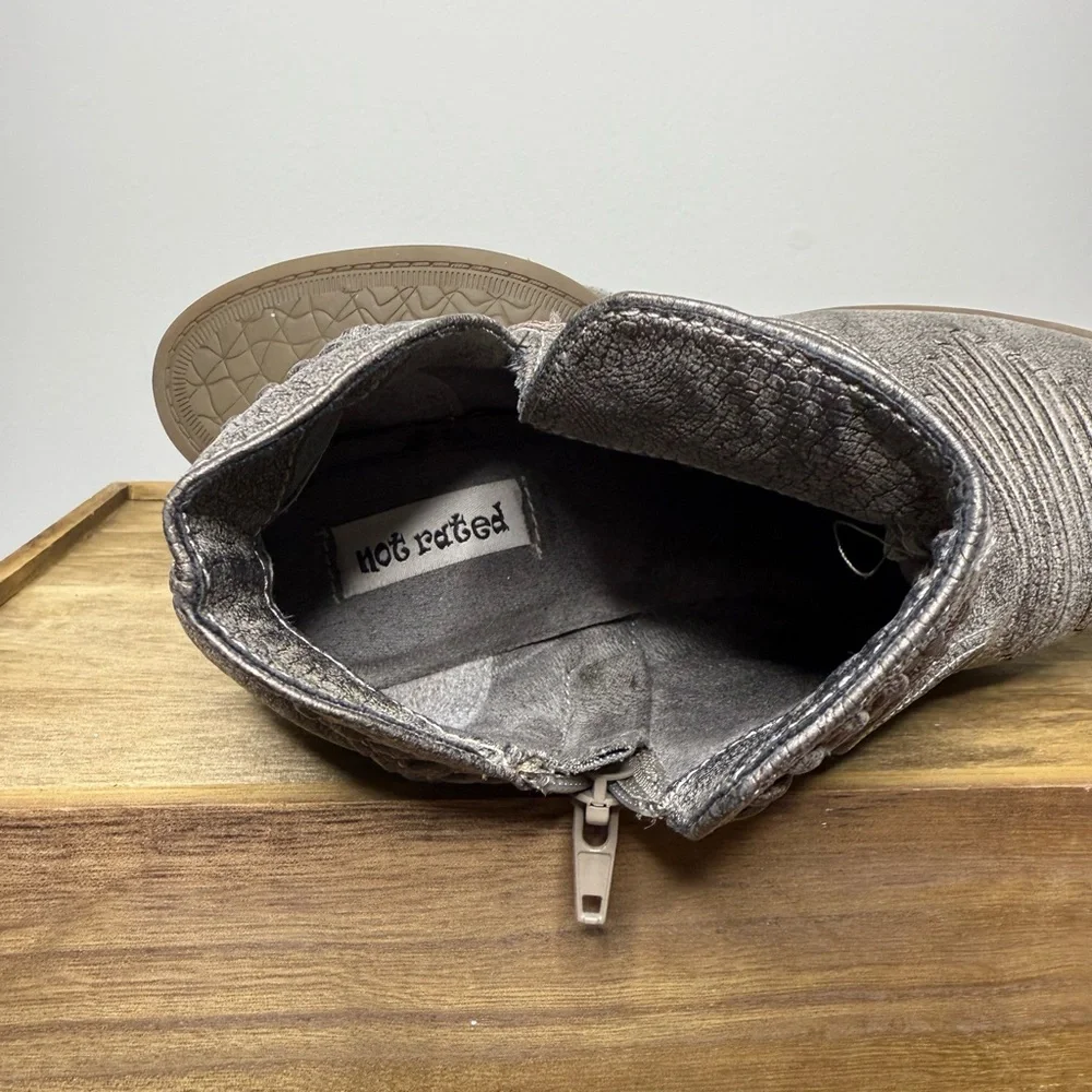 Not Rated Nosara ankle boots in a grey - Picture 9 of 10